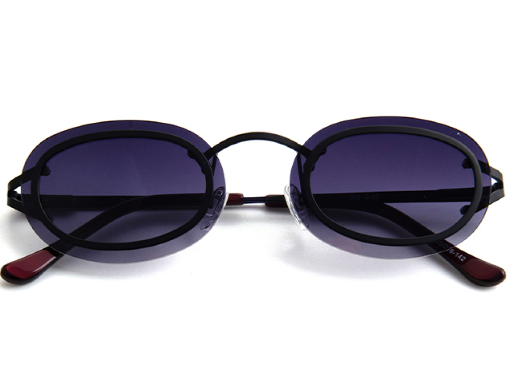 05 - Black Black